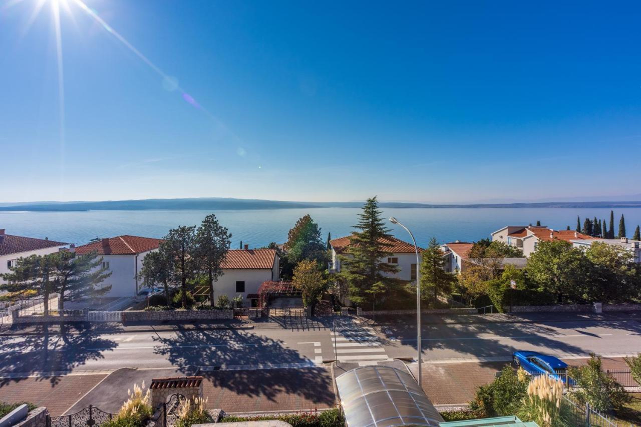 Apartman Ellen 3 Crikvenica Bagian luar foto