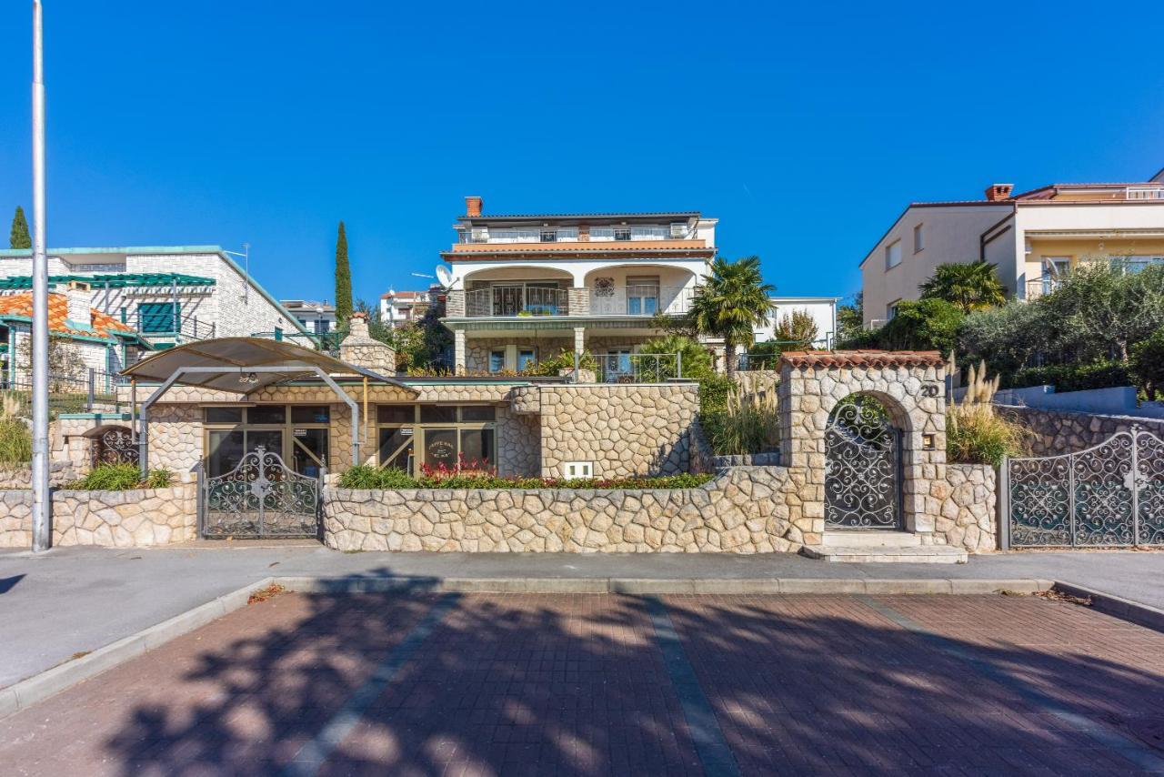 Apartman Ellen 3 Crikvenica Bagian luar foto
