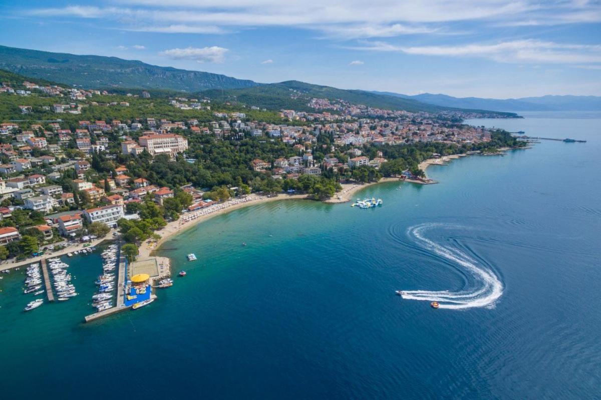 Apartman Ellen 3 Crikvenica Bagian luar foto